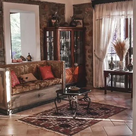 Muhafazakar Aileye Tam Korunakli Ozel Havuzlu Malikane 8+2 Villa Bodrum