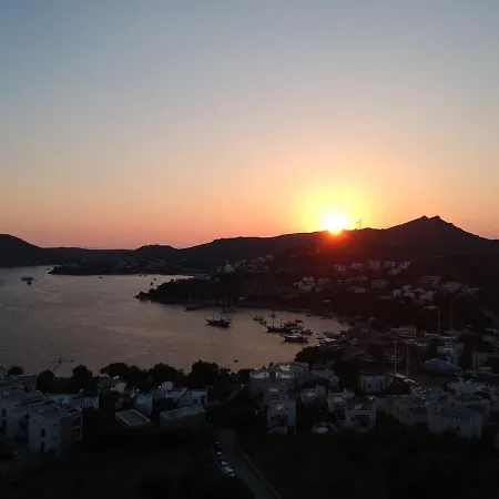 Muhafazakar Aileye Tam Korunaklı özel Havuzlu Malikane 8+2 Bodrum