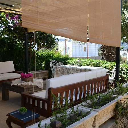 Muhafazakar Aileye Tam Korunakli Ozel Havuzlu Malikane 8+2 Villa Bodrum